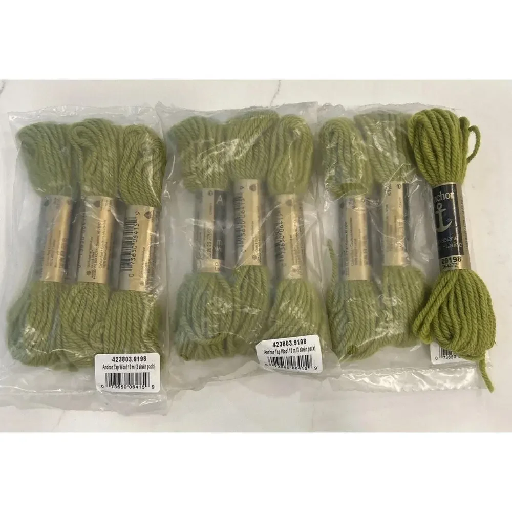 Vtg Anchor Tapisserie 100% Wool Yarn Green 9 Skeins 10M #09198 Embroidery Thread